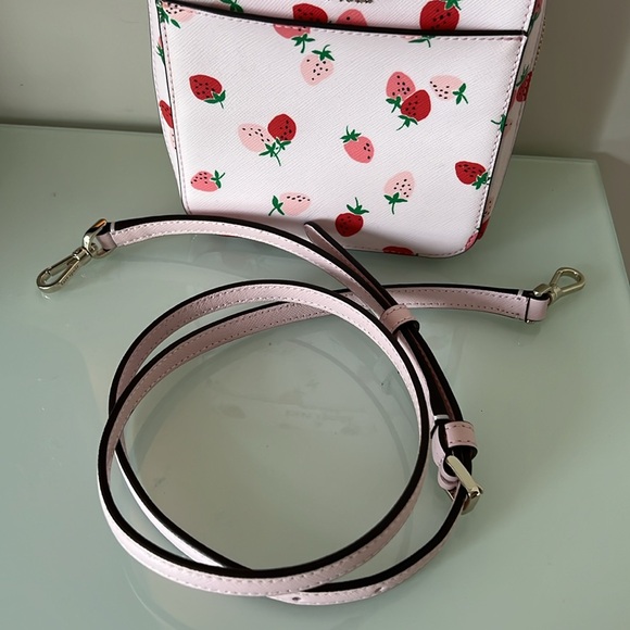 Kate Spade Crossbody - Picture 4 of 8